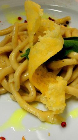 73071_498386610181496_893996458_n