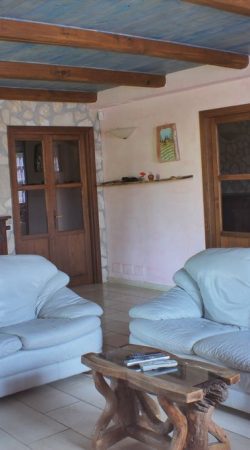 HDRtist HDR - http://www.ohanaware.com/hdrtist/